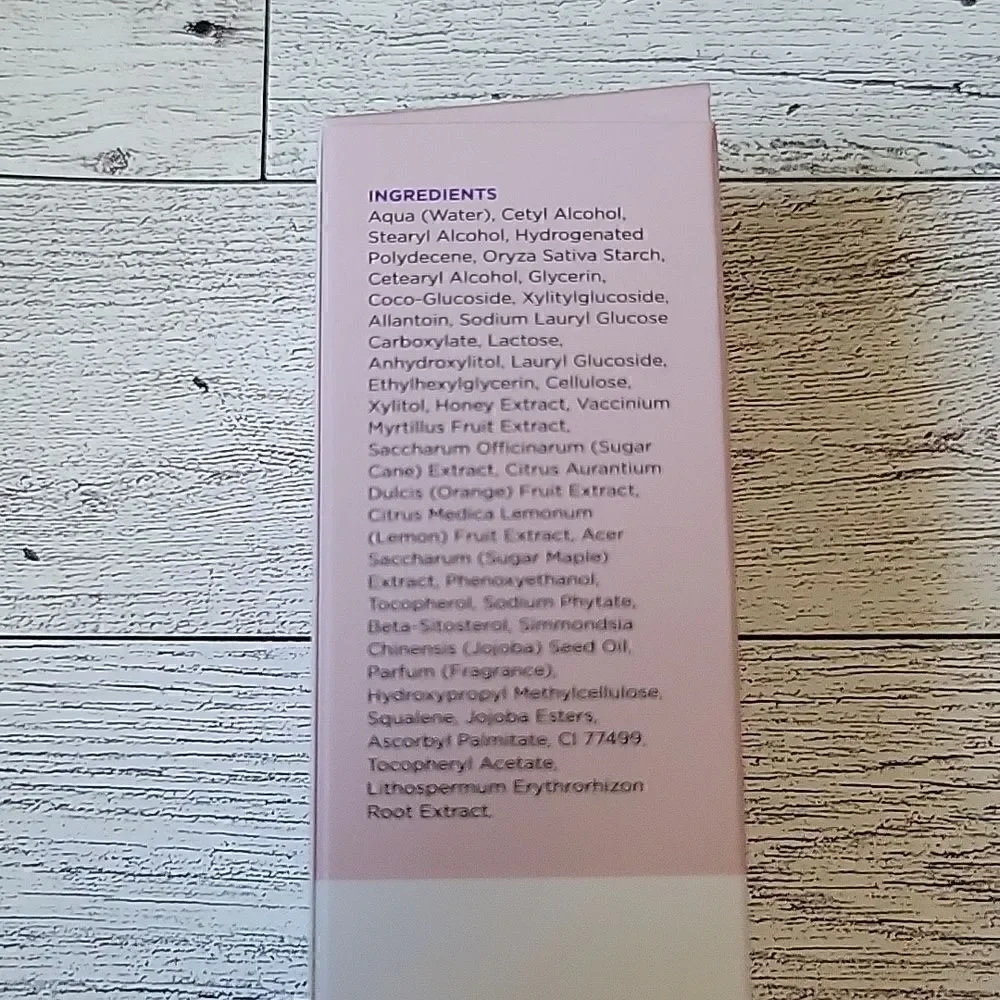 Hey Honey Sweet Treat Wild Berry and Honey Yogurt Recovery Mask
